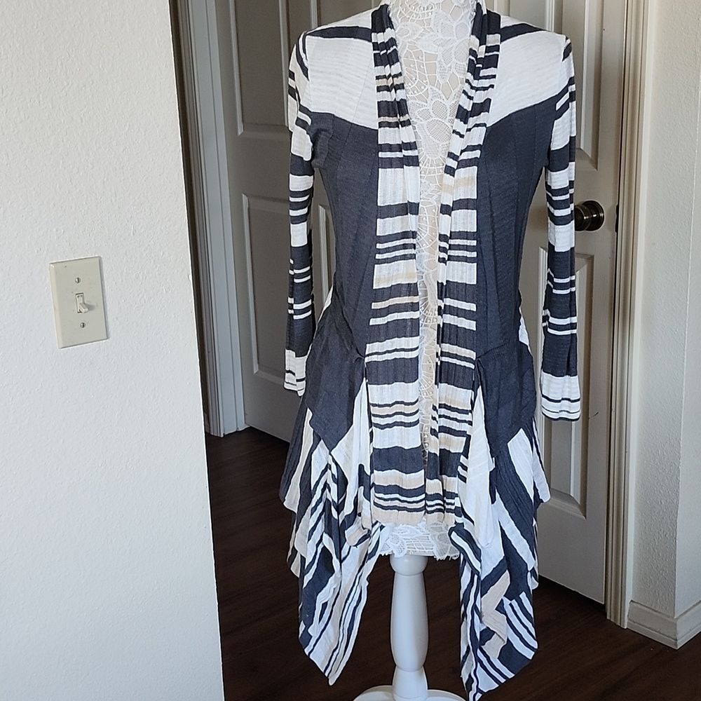 NIC+ZOE  Flyaway Linen Blend Waterfall Drape Boho Hippie Cardigan‎ Size Small
